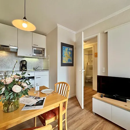 Apartment 648, Seepark *