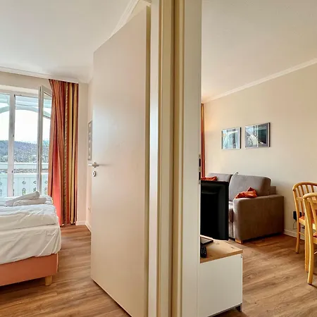 648, Seepark